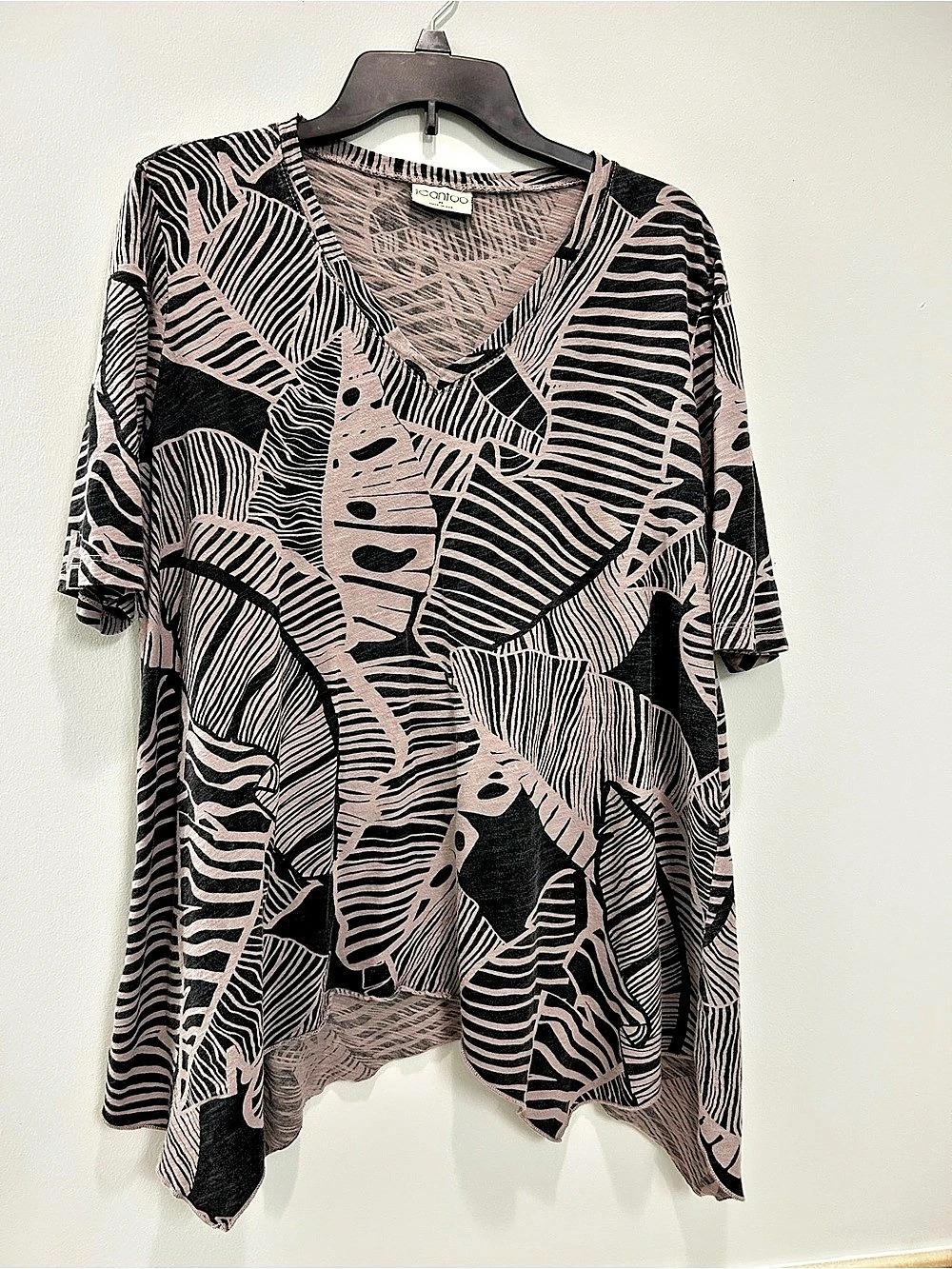 iCantoo Women's Animal Print Tunic Black & Pink Size Medium